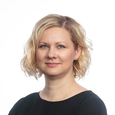 Tarja Karlsson — Pihlajalinna