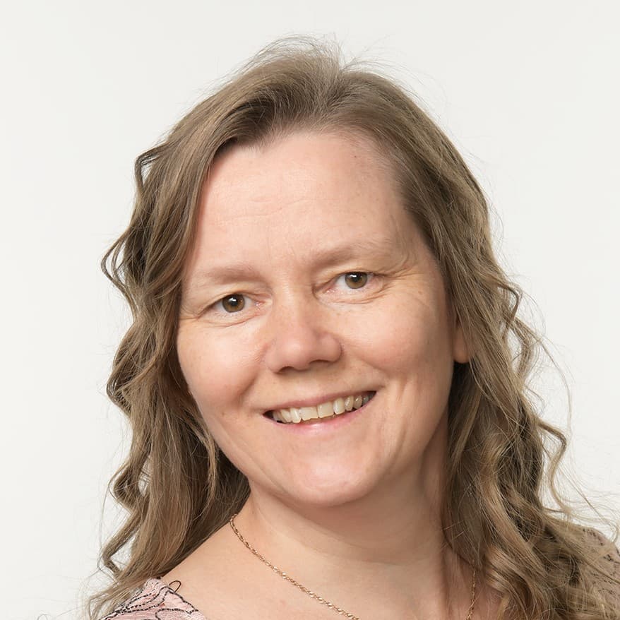 Maija-Liisa Hirviniemi  — Pihlajalinna