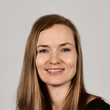 Heli Tolppanen, Lääketieteen tohtori — Pihlajalinna
