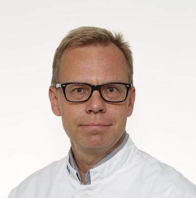 Jouni Huuskonen, Lääketieteen tohtori — Pihlajalinna