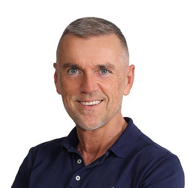 Jussi Huttunen, Lääketieteen lisensiaatti — Pihlajalinna