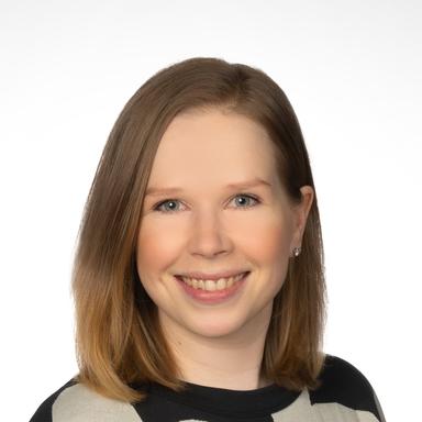 Katariina Mähönen — Pihlajalinna