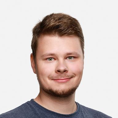 Erik Salmi, Lääketieteen lisensiaatti — Pihlajalinna