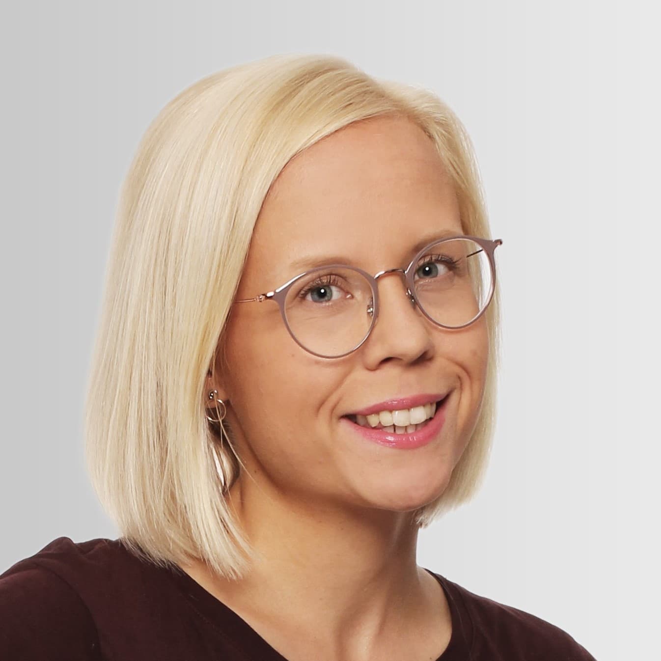 Elsi Lahdenperä  — Pihlajalinna