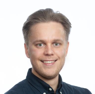 Aku Painilainen — Pihlajalinna