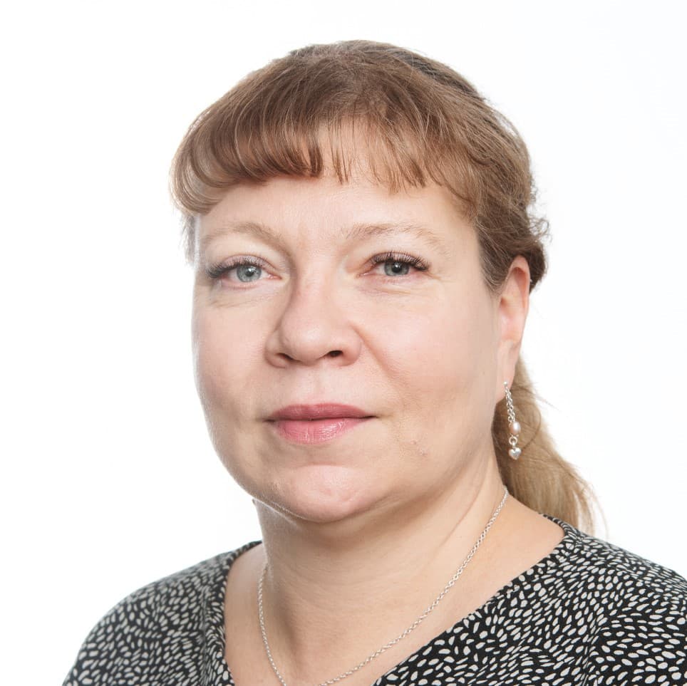 Riitta Mäntysaari — Pihlajalinna