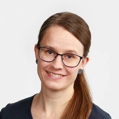 Outi Hyvönen — Pihlajalinna