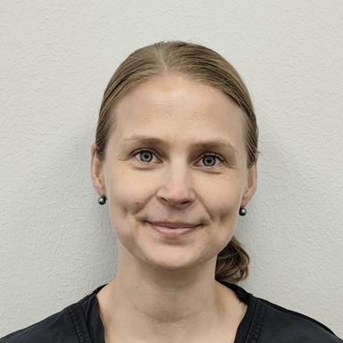 Elina Ekman — Pihlajalinna
