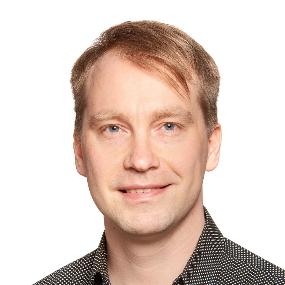 Henrikki Rönkkö, Lääketieteen tohtori — Pihlajalinna