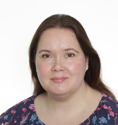 Elina Jäntti — Pihlajalinna