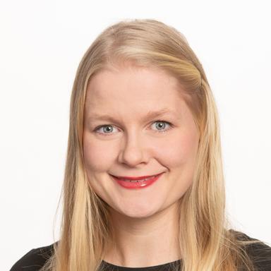 Lotta Karhola, Lääketieteen lisensiaatti — Pihlajalinna