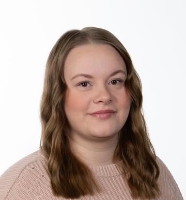 Juulia Tuovinen — Pihlajalinna