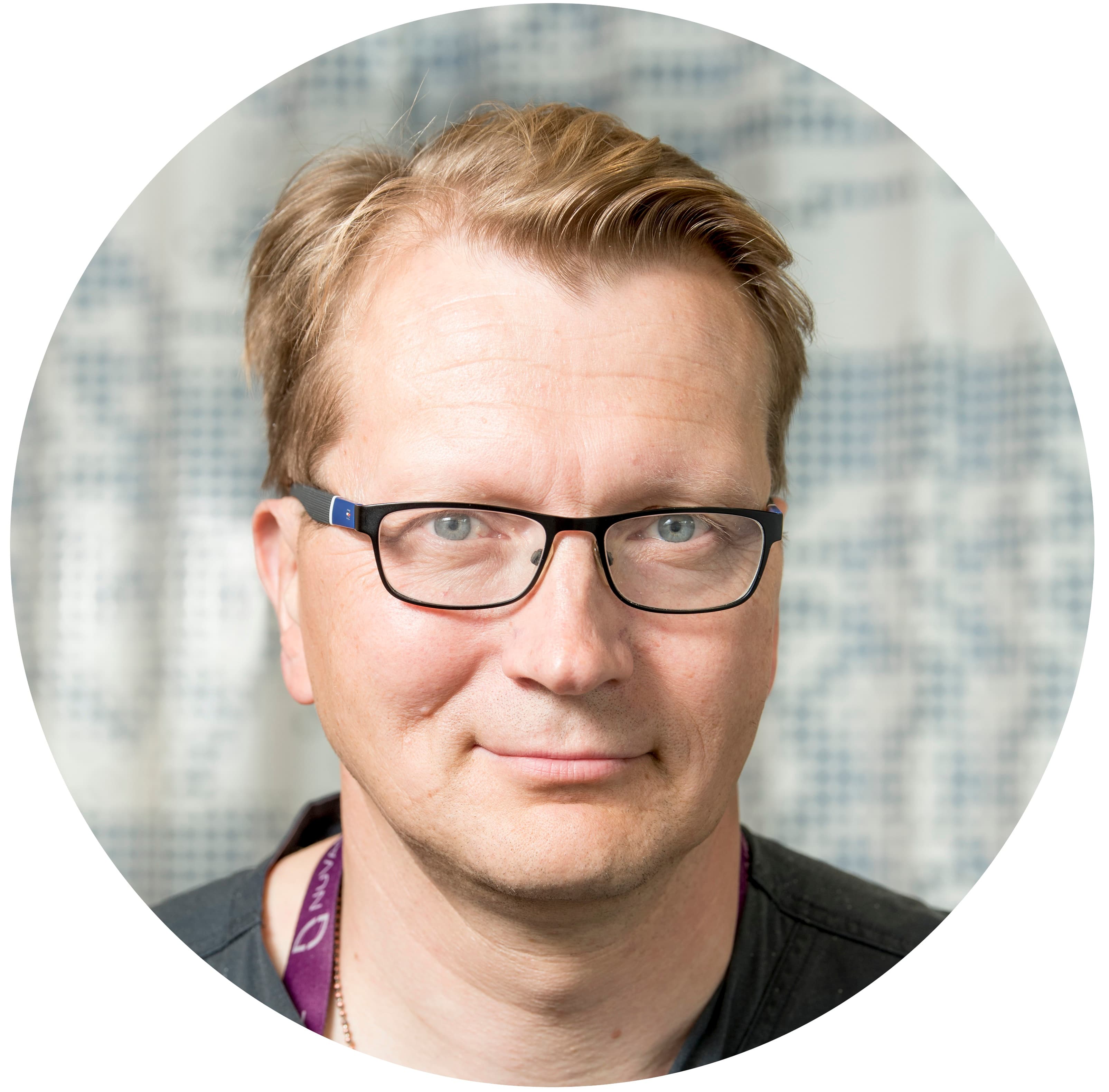 Pirkka Mäkelä — Pihlajalinna