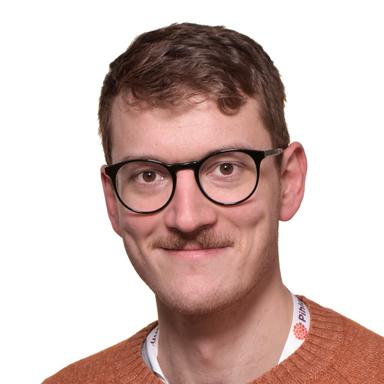 Oscar Brück, Lääketieteen tohtori, Dosentti — Pihlajalinna