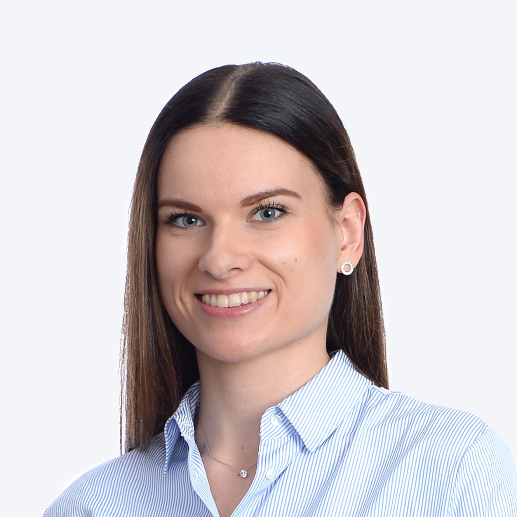 Essi Inovaara Lääketieteen lisensiaatti — Pihlajalinna