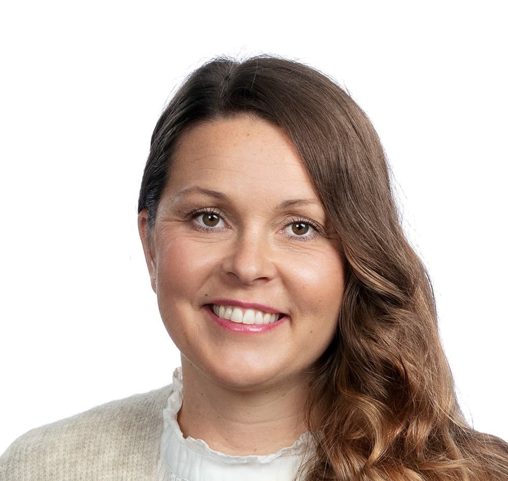 Ilona Kivisaari — Pihlajalinna