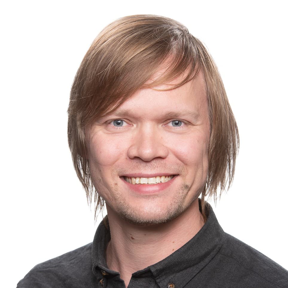 Ossi Mikkonen — Pihlajalinna