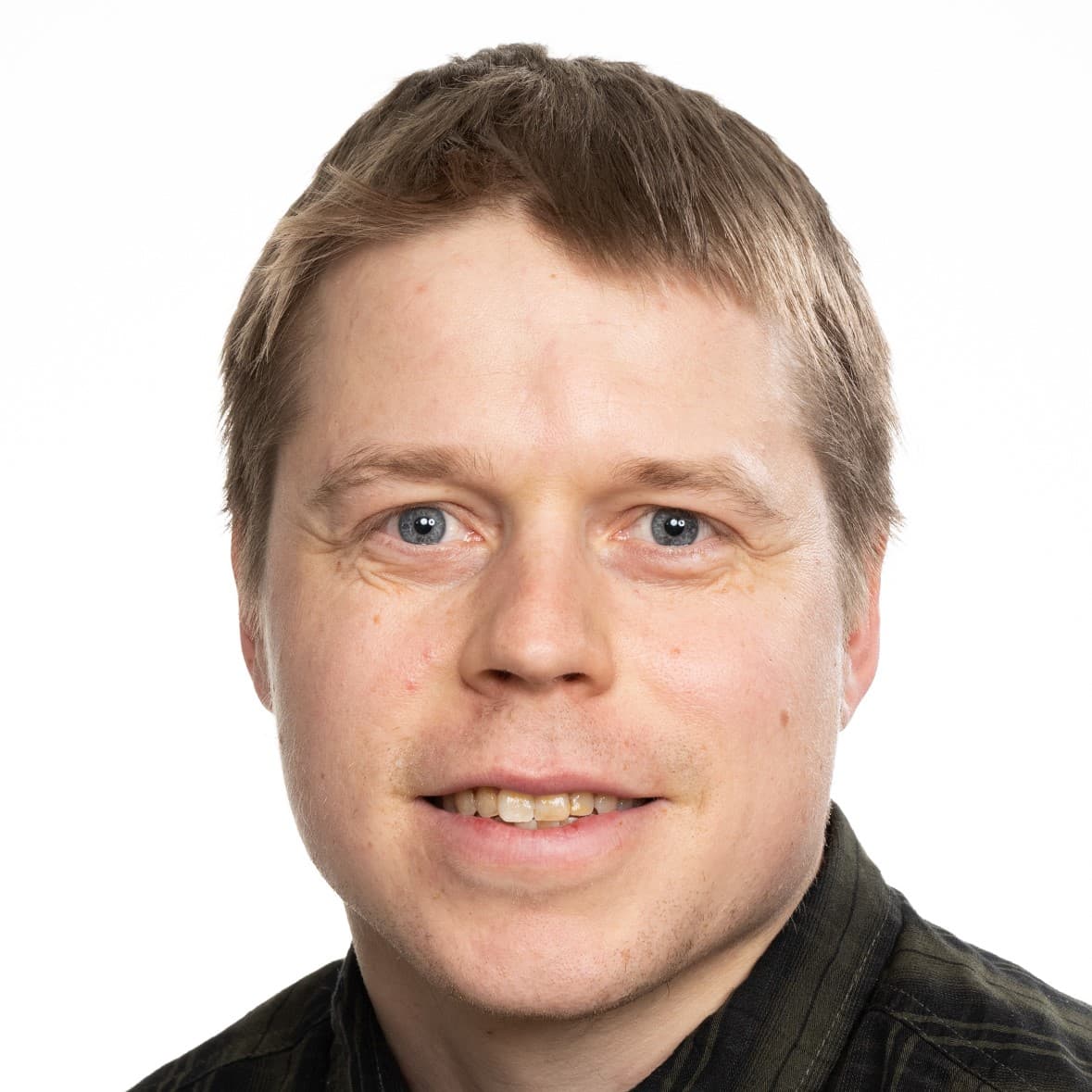 Niko Metsämuuronen — Pihlajalinna