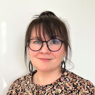 Tiina Semilä  — Pihlajalinna