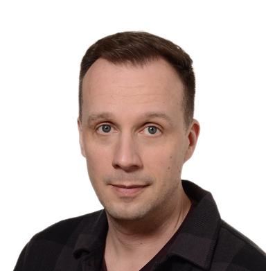 Tommi Saarela, Medicine licentiat — Pihlajalinna