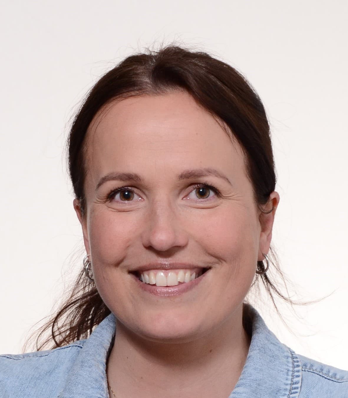 Saana Kerkelä  — Pihlajalinna