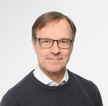 Seppo Hakulinen, Lääketieteen lisensiaatti — Pihlajalinna