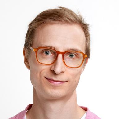 Kalle Pikisaari, Lääketieteen lisensiaatti — Pihlajalinna