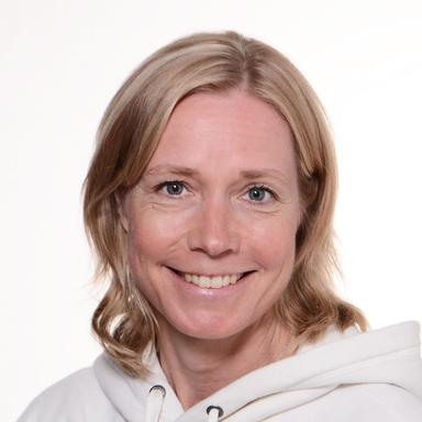 Emmi Helle, Dosentti — Pihlajalinna