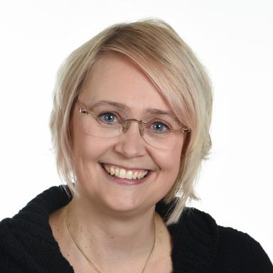 Minna Saarilaakso — Pihlajalinna