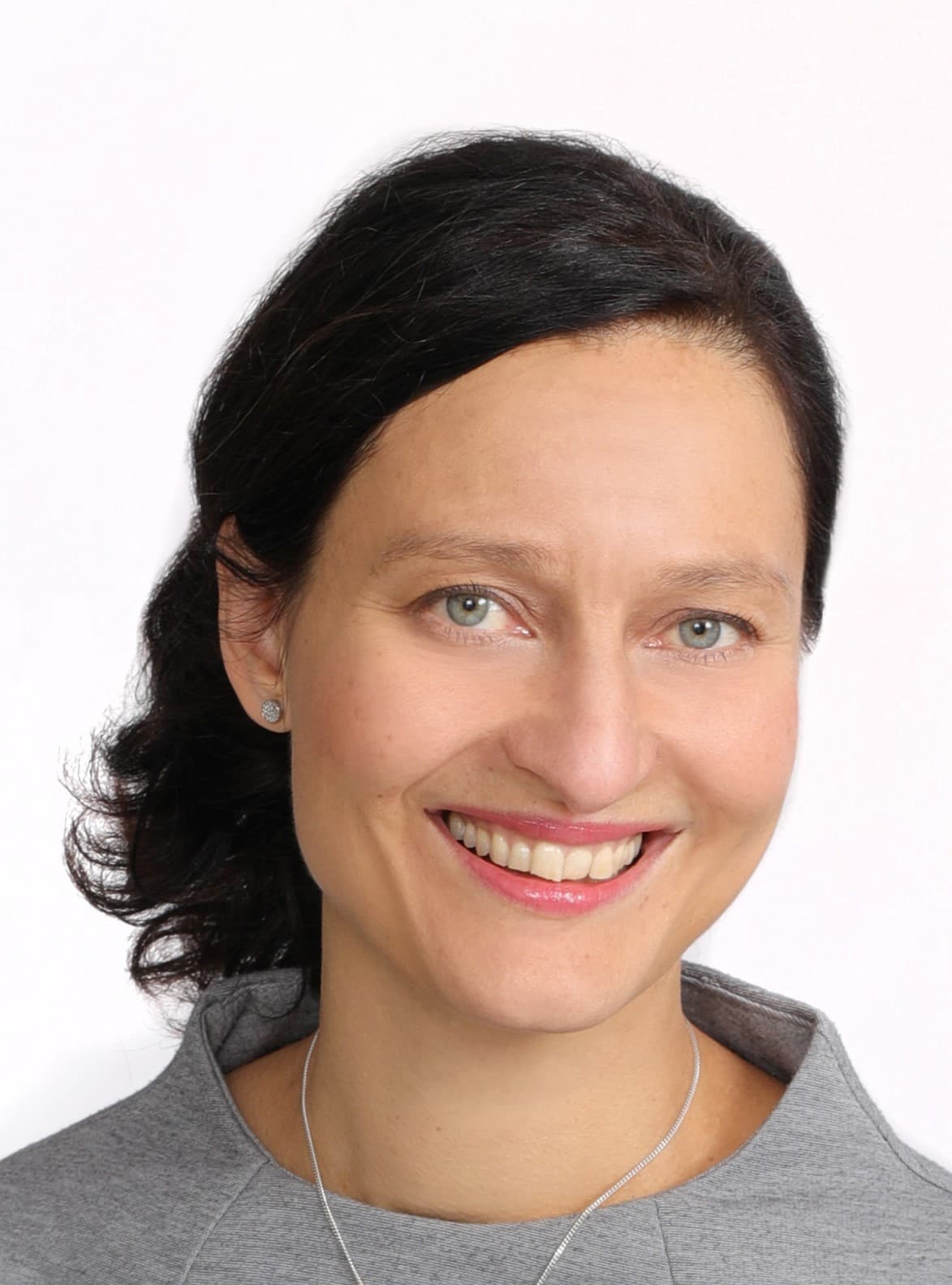 Milla Juhantalo, Lääketieteen tohtori — Pihlajalinna