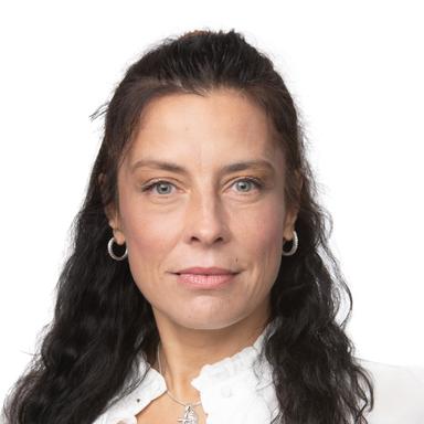 Camelia Karppinen — Pihlajalinna