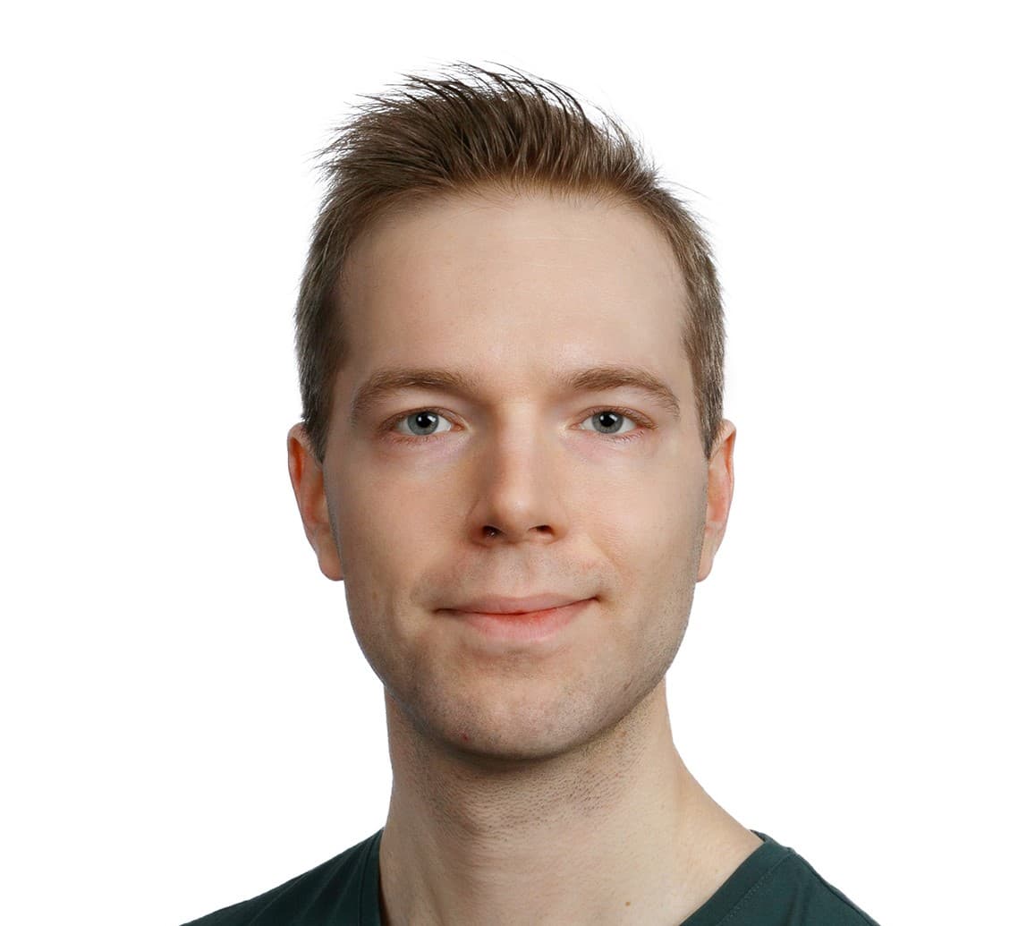 Juho Ruotsalainen — Pihlajalinna