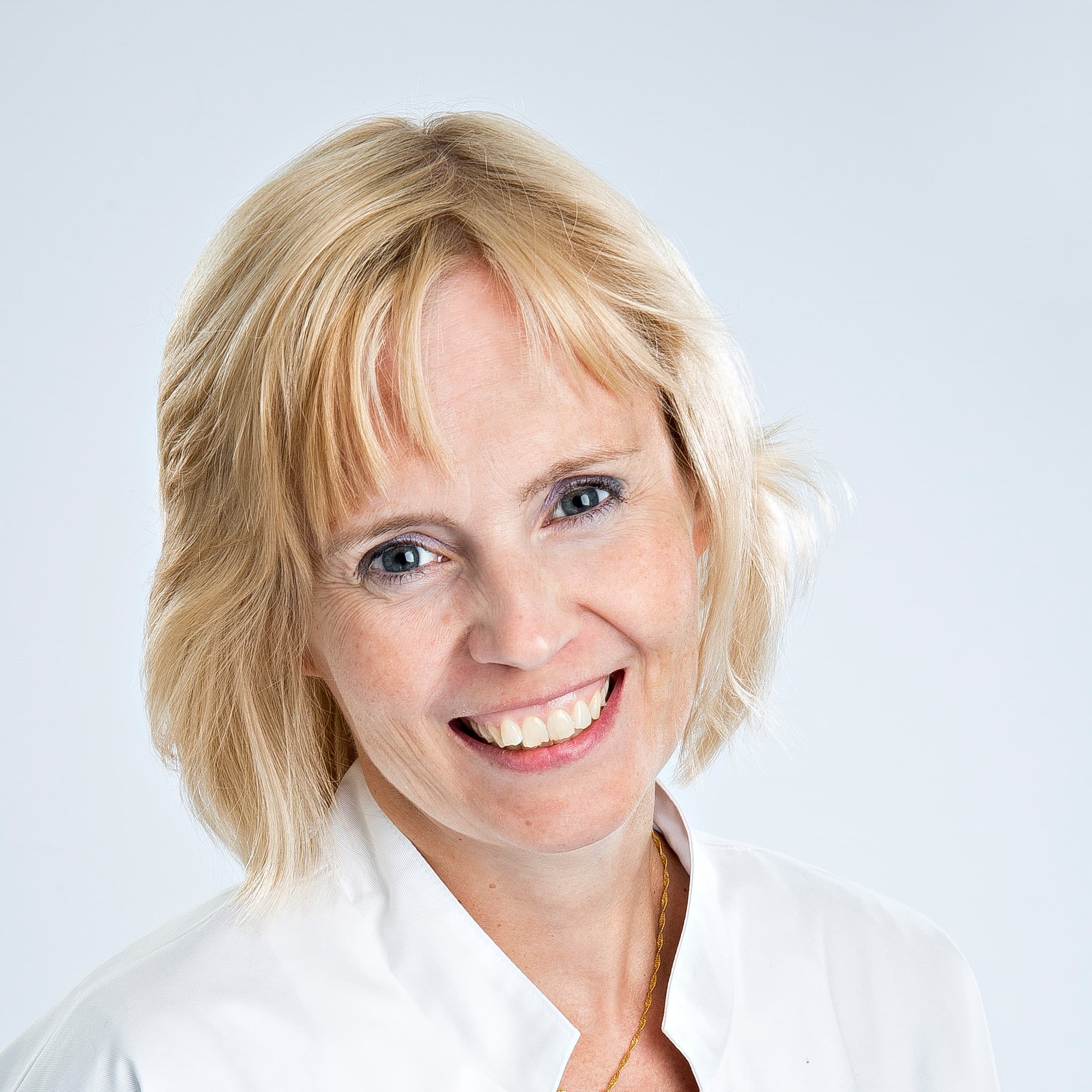 Jatta Ahola — Pihlajalinna