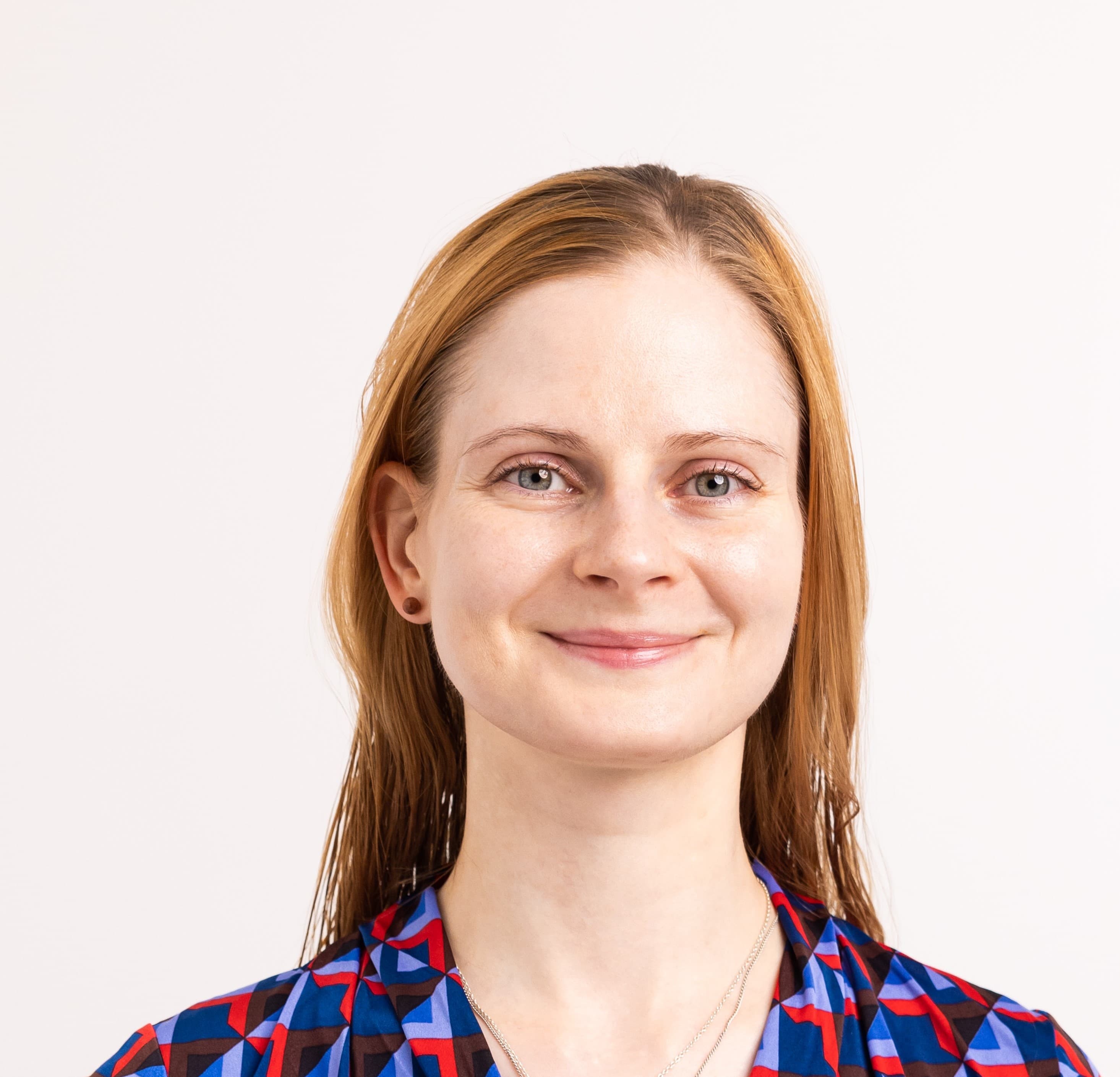 Ilona Jäger — Pihlajalinna