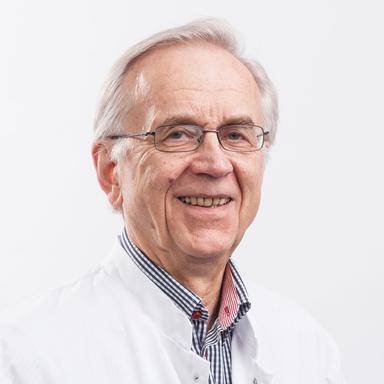 Seppo Kivinen, Docent, Doctor of Medicine and Surgery, Professor — Pihlajalinna