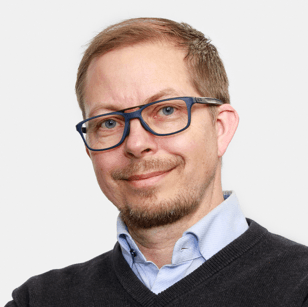 Veli Tuomivaara — Pihlajalinna