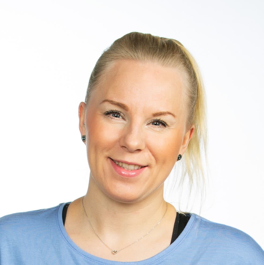 Anu Könttä — Pihlajalinna