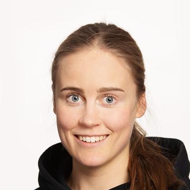 Camilla Kärnä — Pihlajalinna