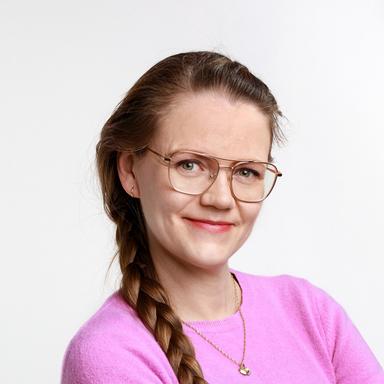 Katri Pikisaari, Lääketieteen lisensiaatti — Pihlajalinna