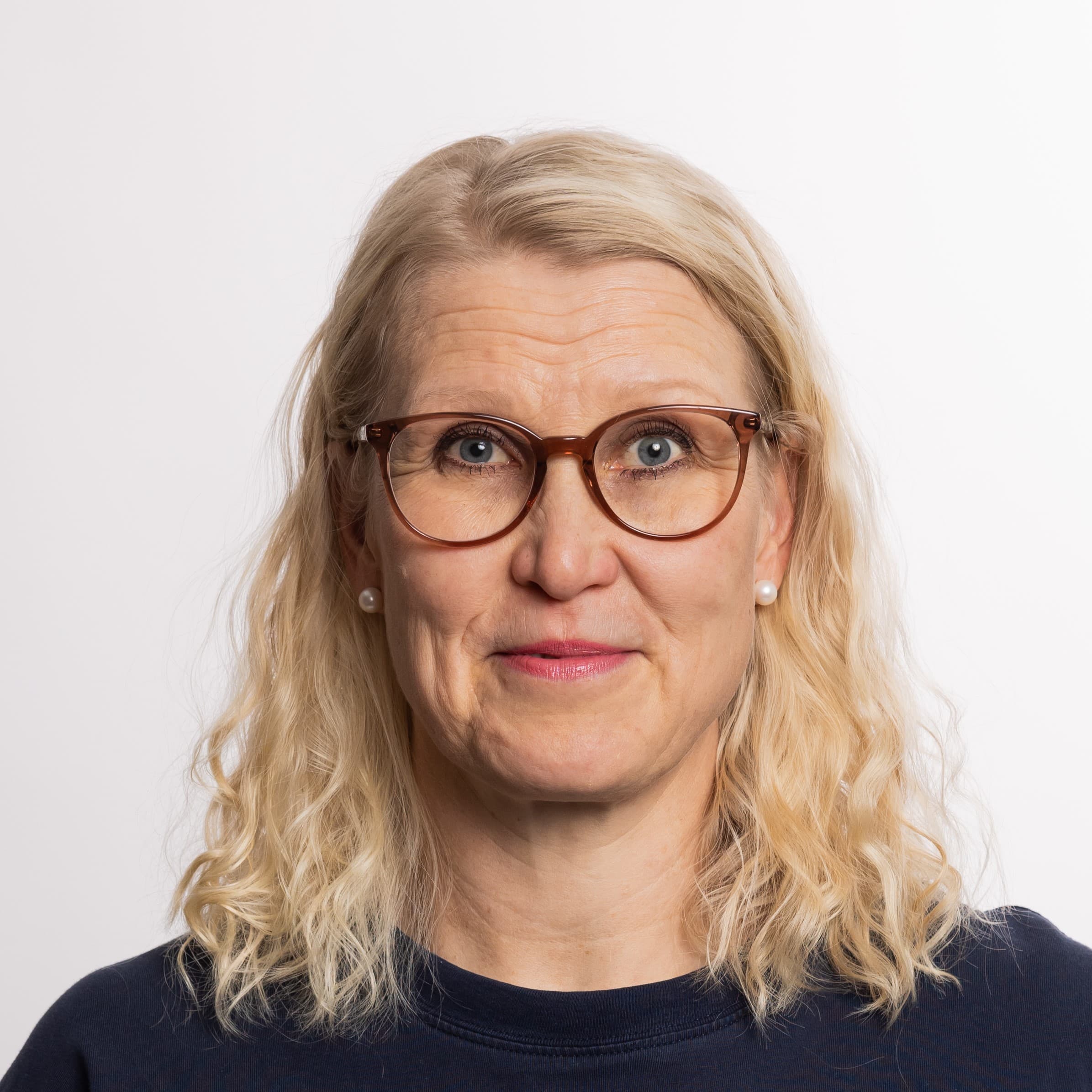 Riitta Kärkkäinen — Pihlajalinna