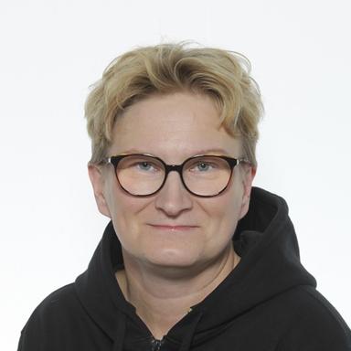 Mira Karjalainen — Pihlajalinna