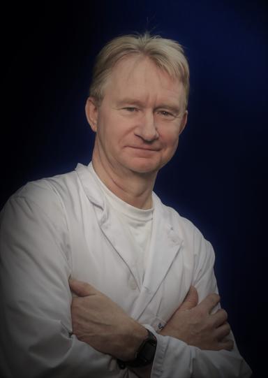 Kimmo Mäkinen, Docent, Medicine licentiat — Pihlajalinna