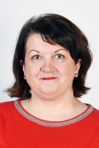 Ilona Järvenpää — Pihlajalinna