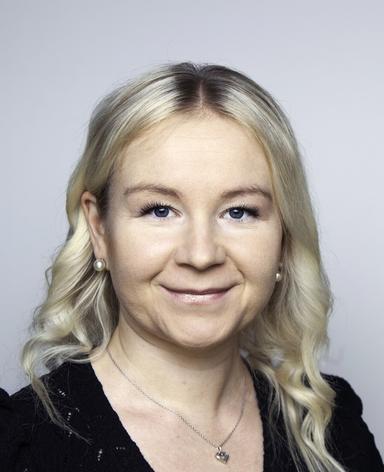 Anne-Mari Järvinen — Pihlajalinna