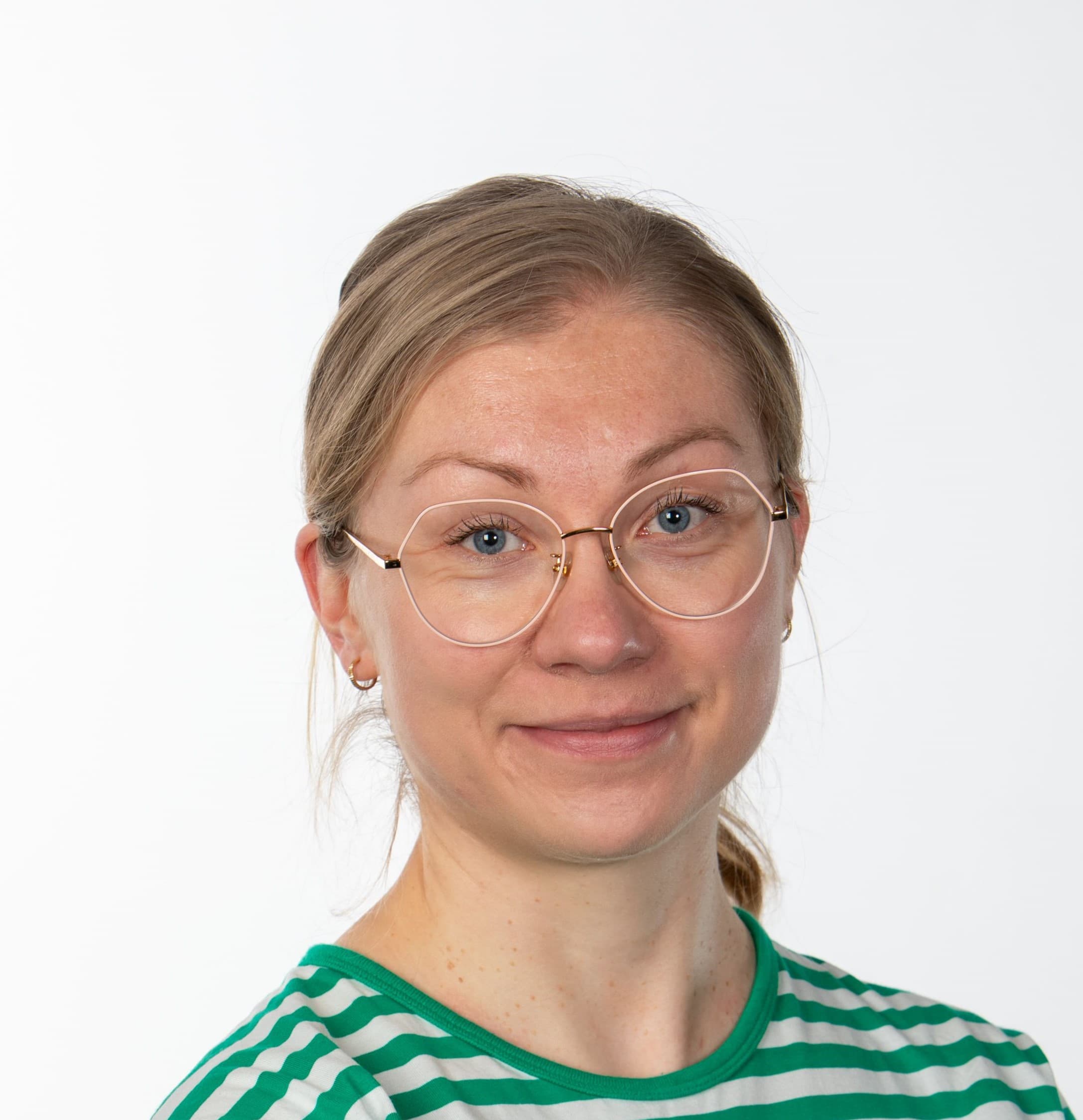 Laura Heiniö — Pihlajalinna