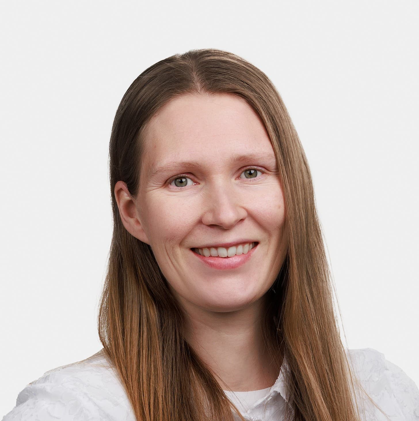 Riina Koivuneva Lääketieteen lisensiaatti — Pihlajalinna