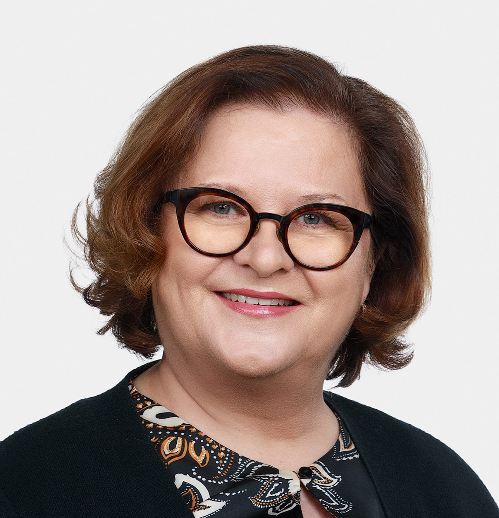 Outi Peltoniemi-Ailisto Lääketieteen tohtori, Dosentti — Pihlajalinna