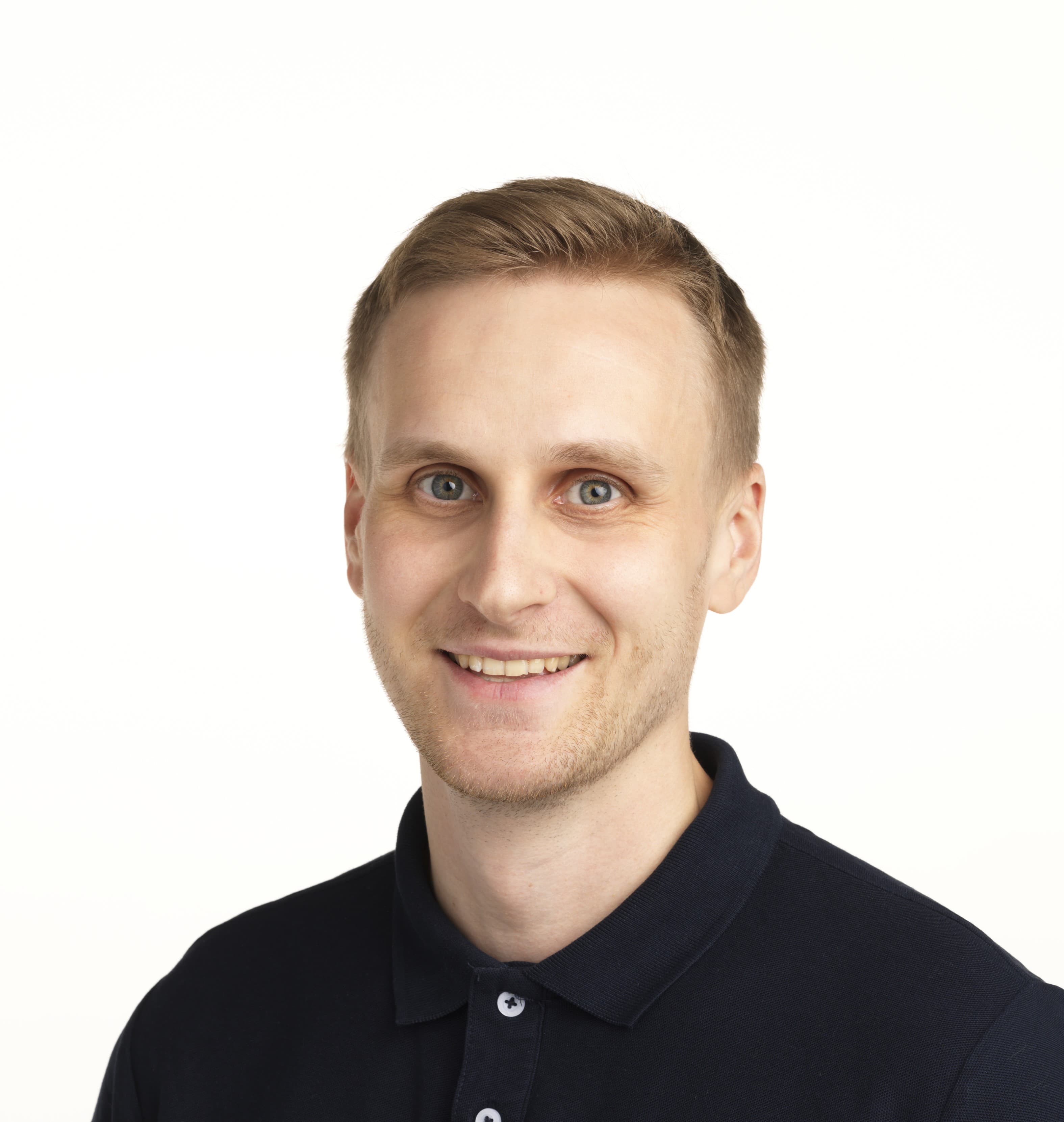 Julius Koivula — Pihlajalinna