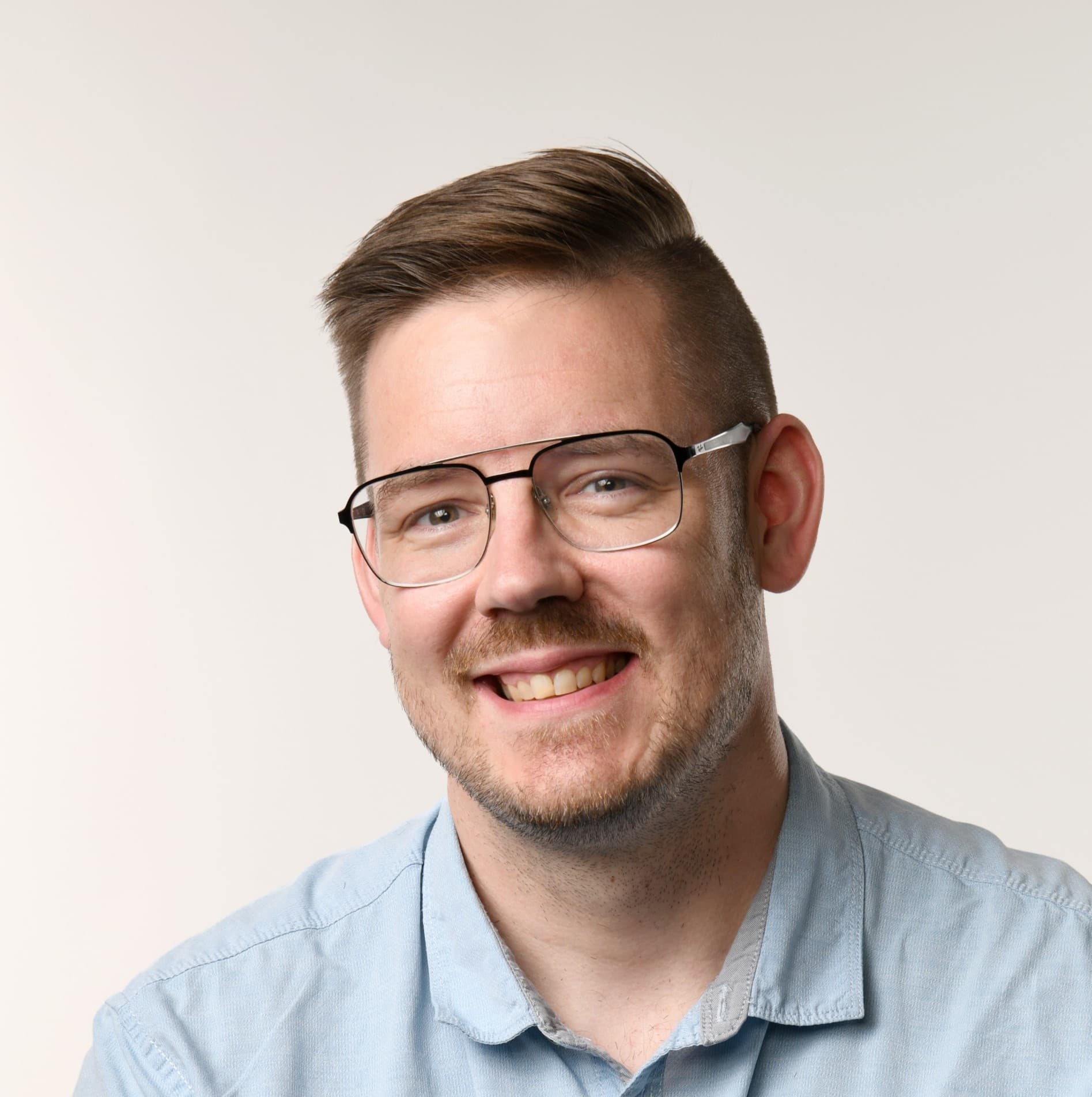 Ismo Laitinen — Pihlajalinna