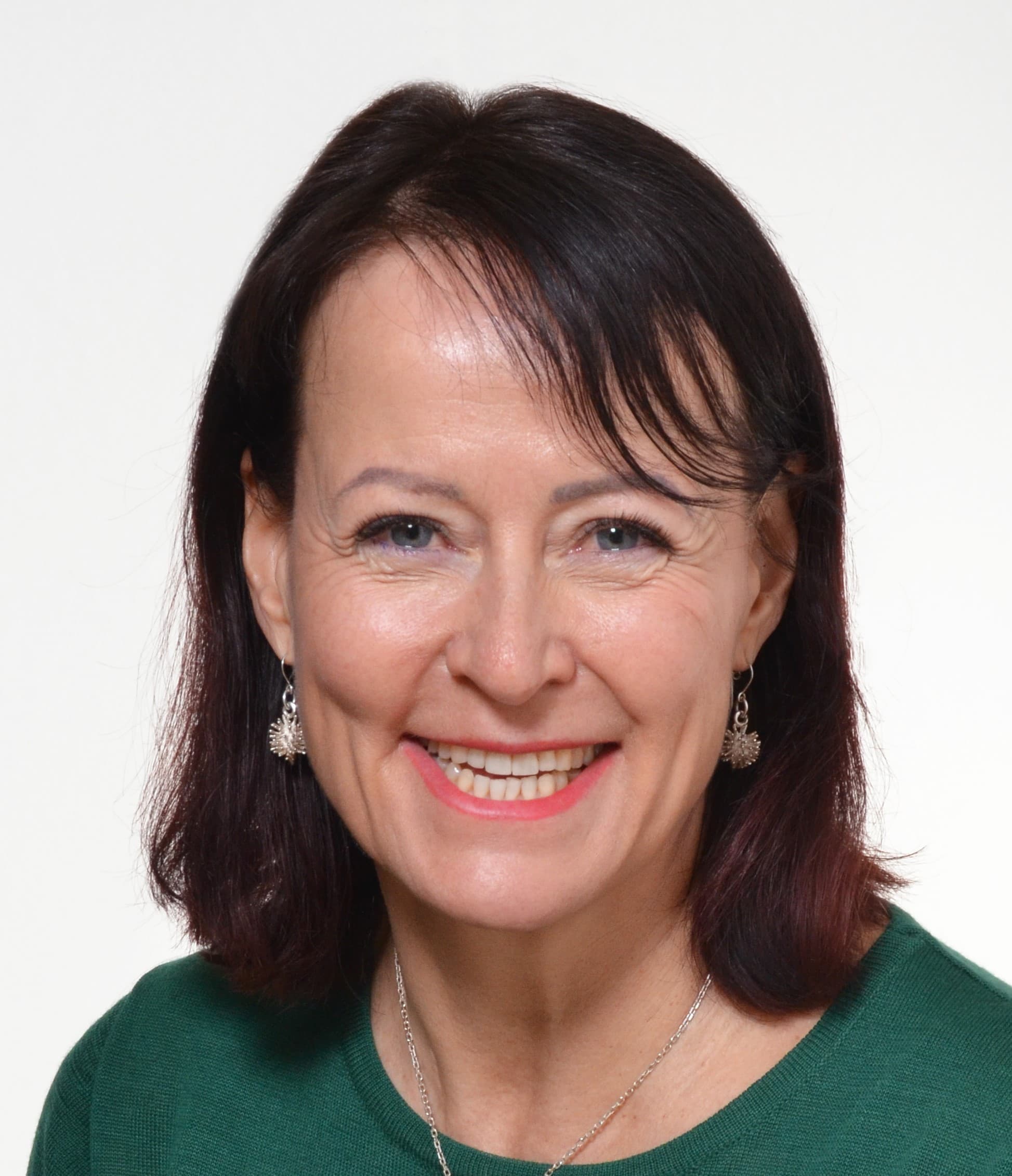 Elina Hermanson Lääketieteen tohtori — Pihlajalinna